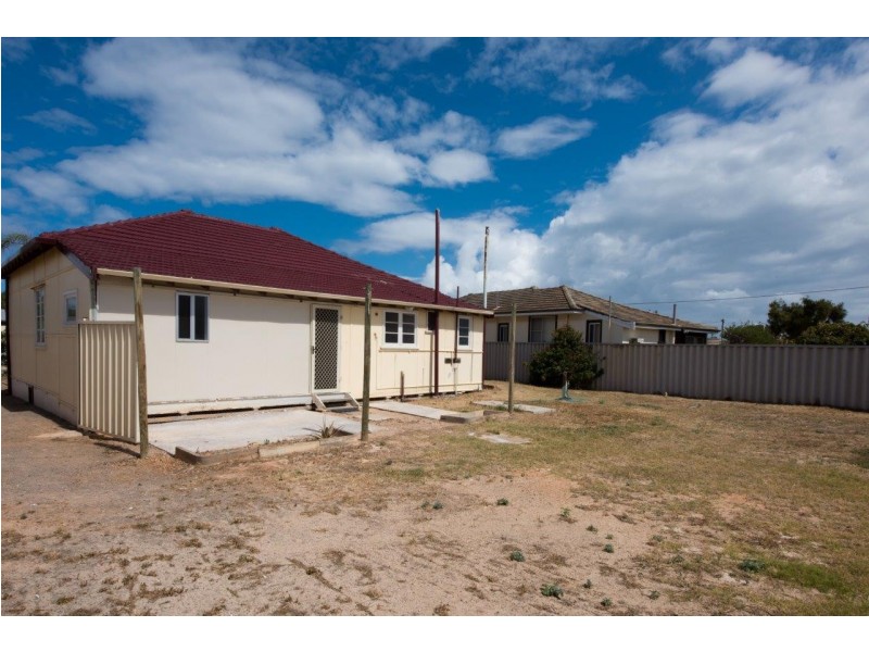 29 Crowther Street, Beachlands WA 6530