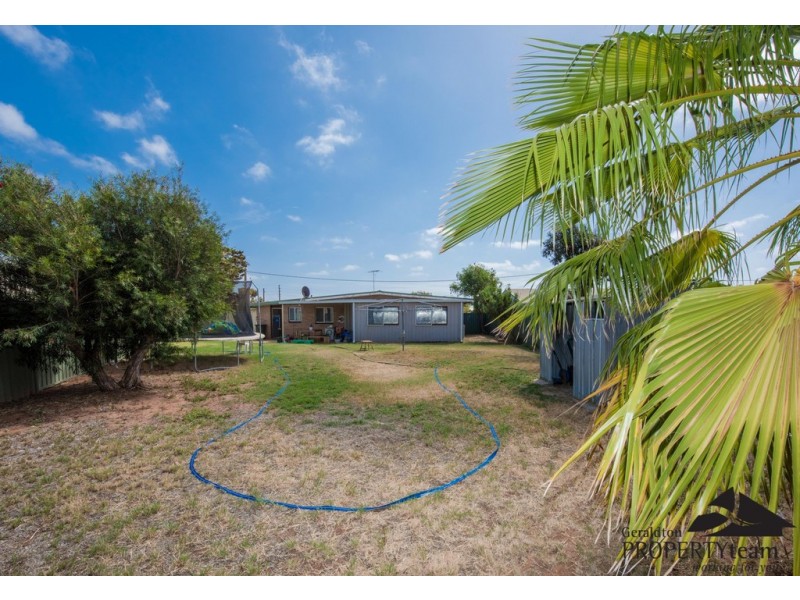 8 Woodman Street, Utakarra WA 6530