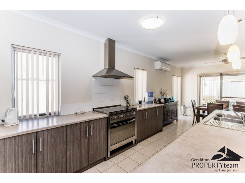 7 Beachcomber Hill, Glenfield WA 6532