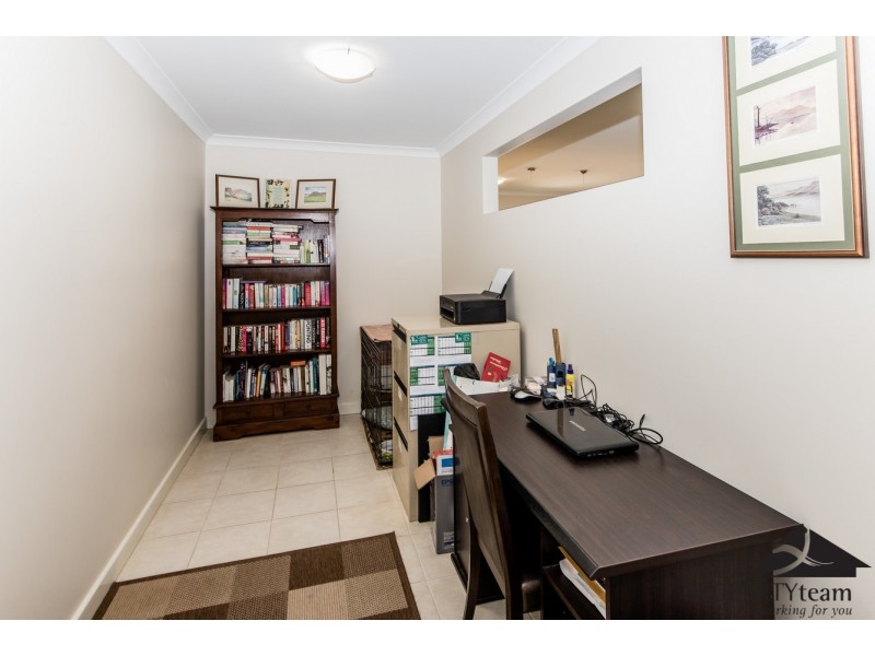 7 Beachcomber Hill, Glenfield WA 6532