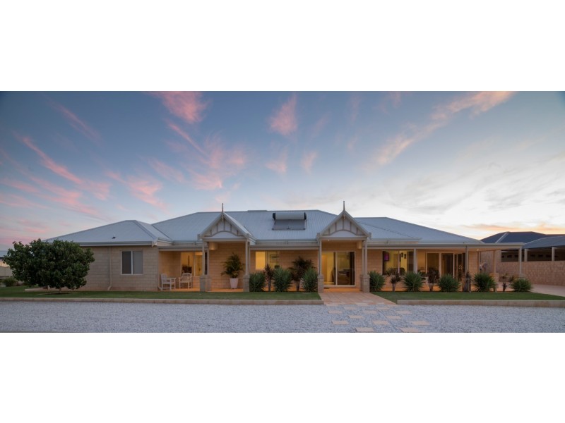 22 Coastside Crescent, Glenfield WA 6532