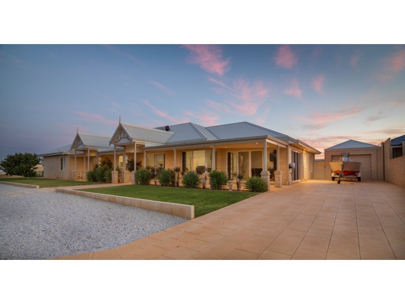 22 Coastside Crescent, Glenfield WA 6532