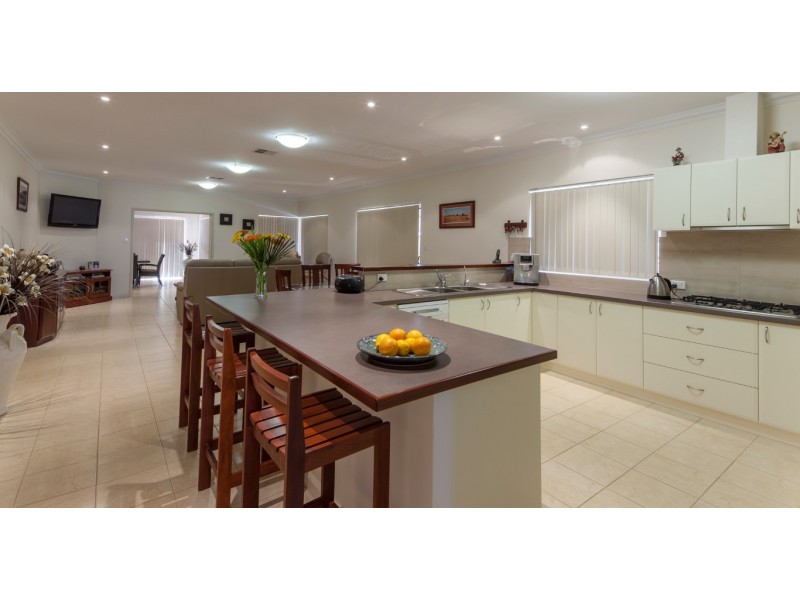 22 Coastside Crescent, Glenfield WA 6532