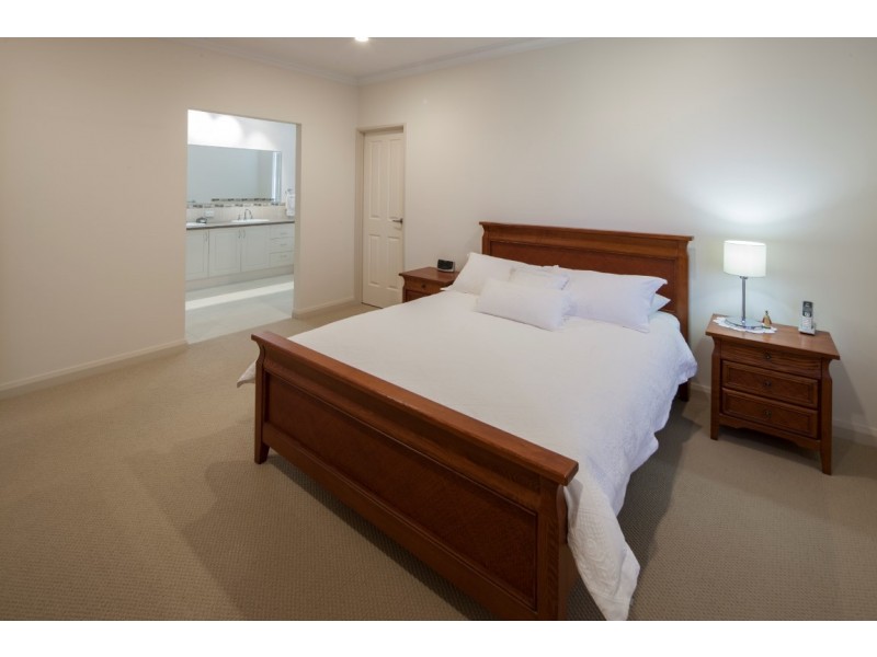 22 Coastside Crescent, Glenfield WA 6532