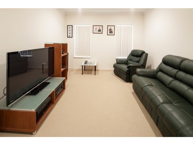 22 Coastside Crescent, Glenfield WA 6532