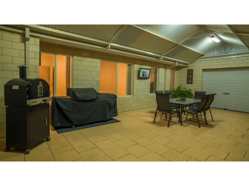 22 Coastside Crescent, Glenfield WA 6532