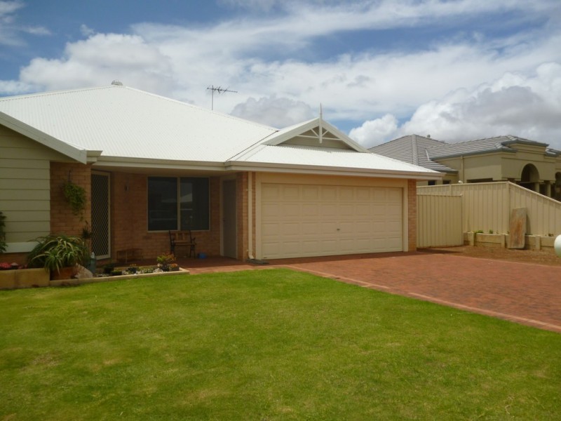 3 Angler Parade, Drummond Cove WA 6532