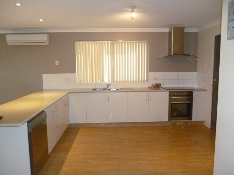 3 Angler Parade, Drummond Cove WA 6532