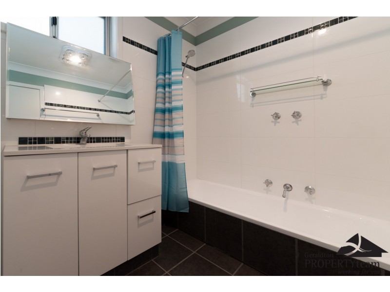 8/7 Hadda Way, Mahomets Flats WA 6530