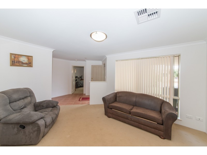 37 Mark Way, Wandina WA 6530