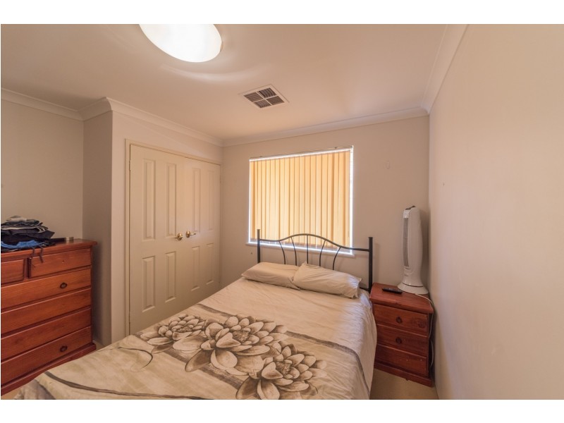 37 Mark Way, Wandina WA 6530