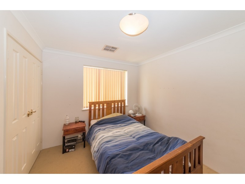 37 Mark Way, Wandina WA 6530