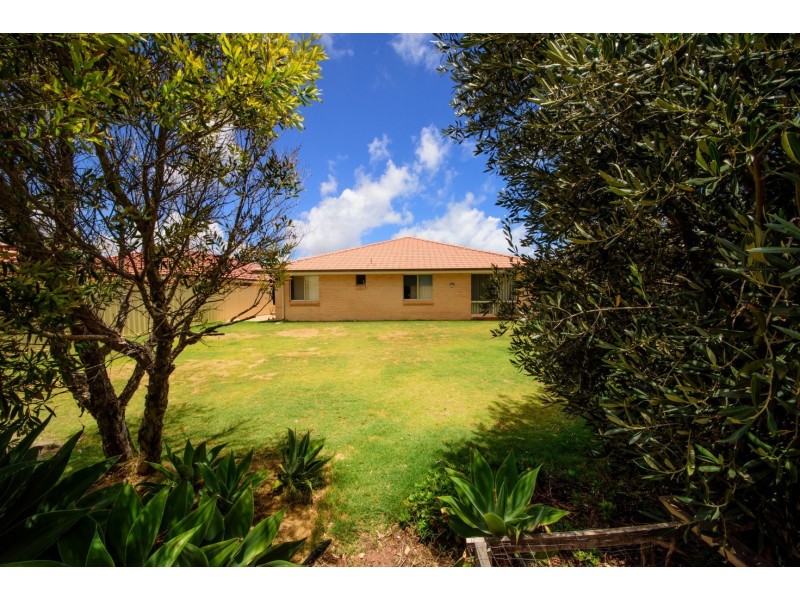 37 Mark Way, Wandina WA 6530