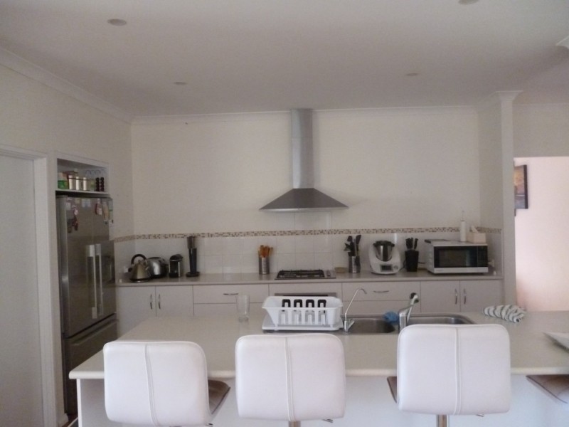 15 Reef Boulevard, Drummond Cove WA 6532