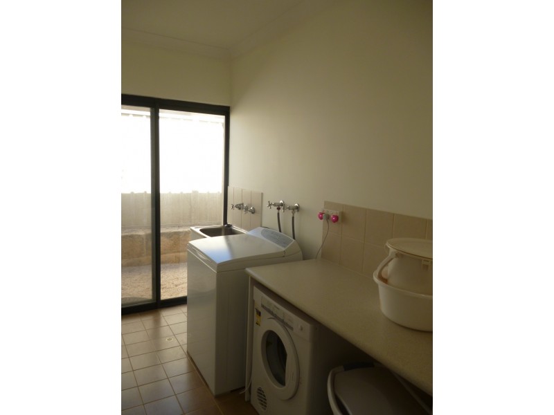 15 Reef Boulevard, Drummond Cove WA 6532