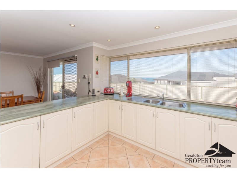 12 Beacon Rise, Wandina WA 6530