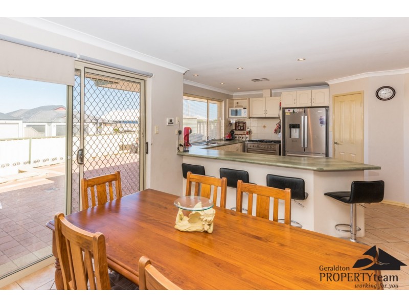 12 Beacon Rise, Wandina WA 6530