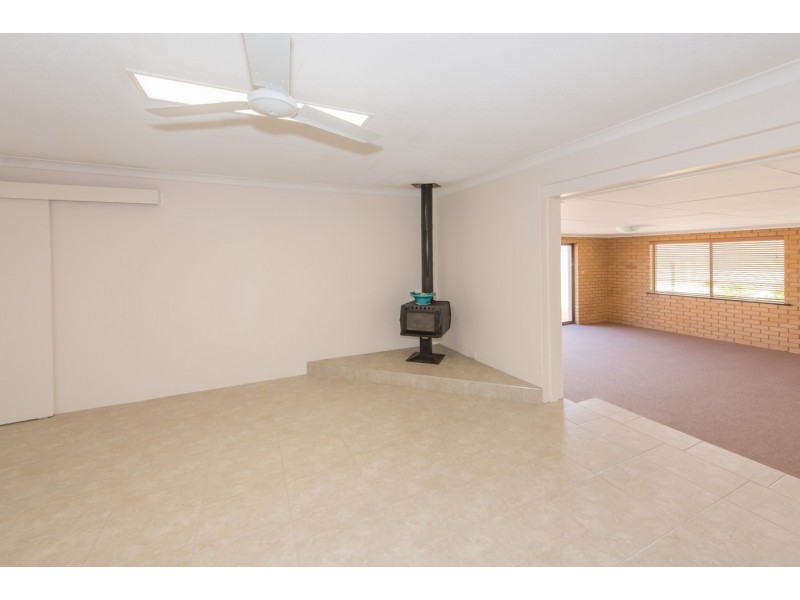 4 Sheldon Place, Tarcoola Beach WA 6530