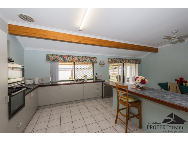 3 Wahn Ave, Waggrakine WA 6530