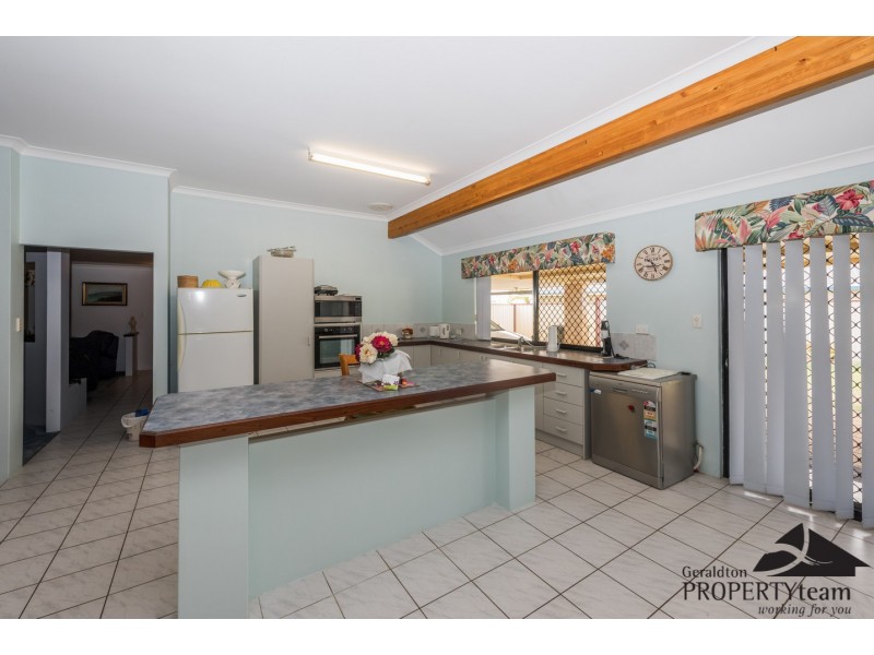 3 Wahn Ave, Waggrakine WA 6530