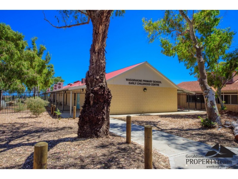3 Wahn Ave, Waggrakine WA 6530