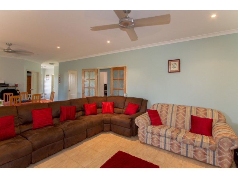 12 Sutherland Drive, Mount Tarcoola WA 6530