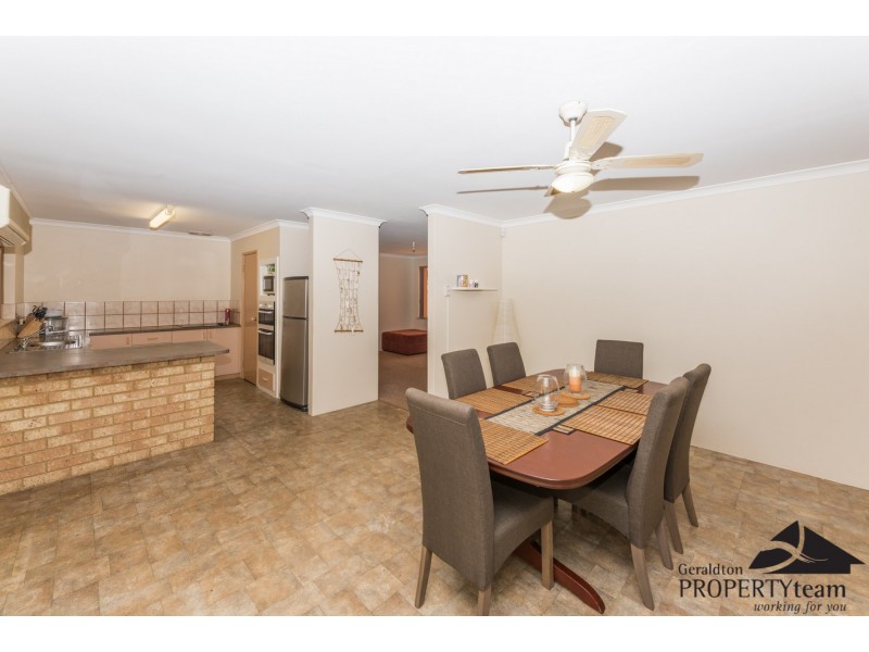 16 Tappak Street, Waggrakine WA 6530