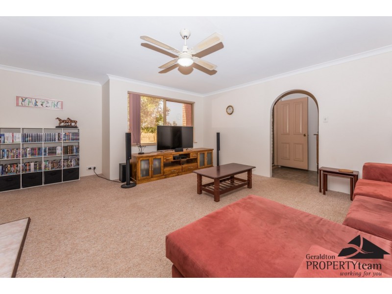 16 Tappak Street, Waggrakine WA 6530