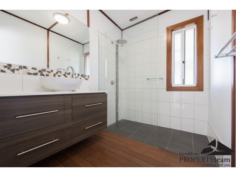 234A Sixth Street, Wonthella WA 6530