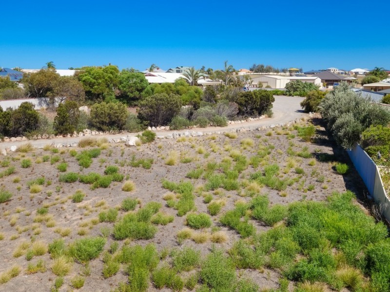 41 Eakins Crescent, Wandina WA 6530