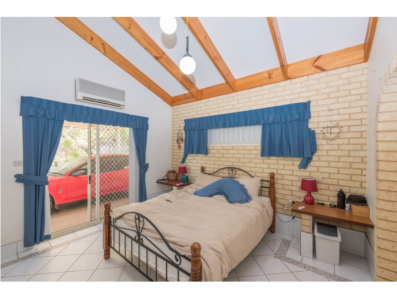 41 Eakins Crescent, Wandina WA 6530