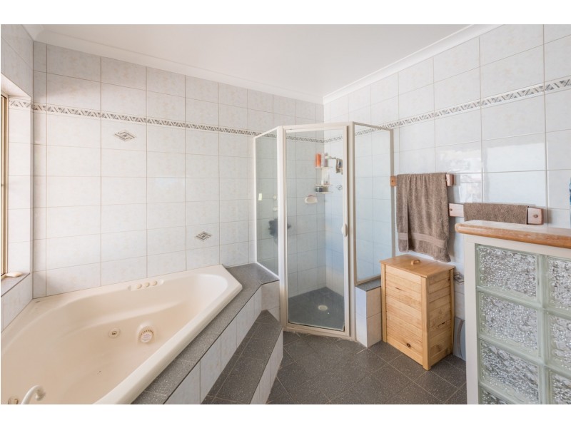 41 Eakins Crescent, Wandina WA 6530