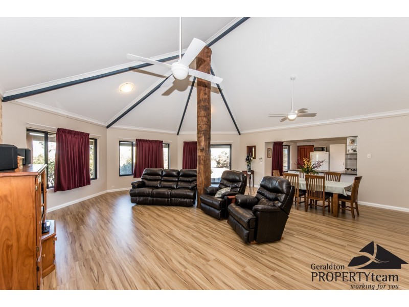 76 Hall Road, Waggrakine WA 6530