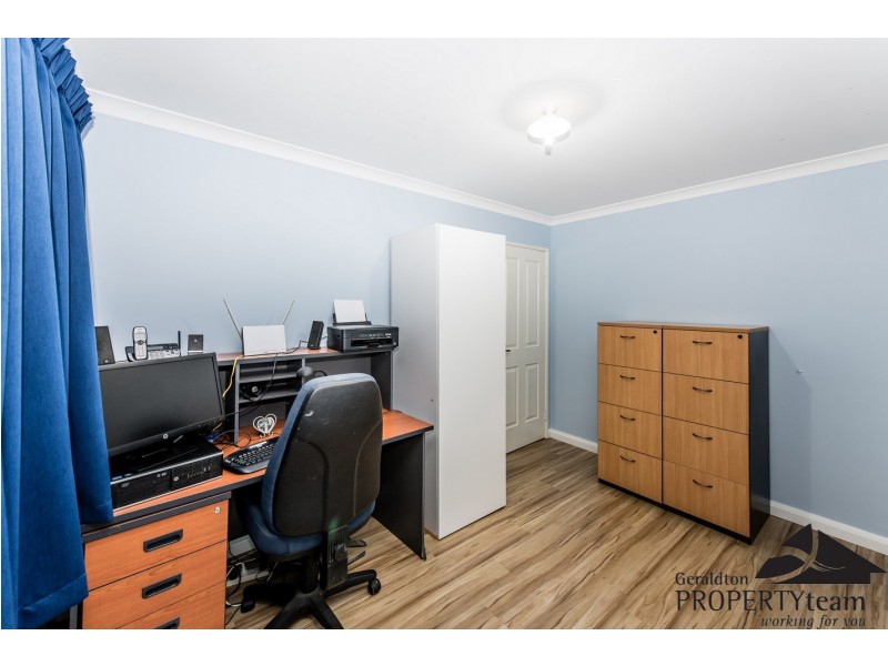 76 Hall Road, Waggrakine WA 6530