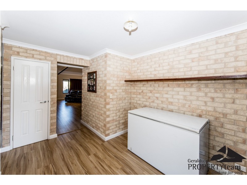 76 Hall Road, Waggrakine WA 6530