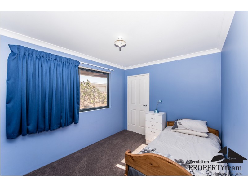 76 Hall Road, Waggrakine WA 6530