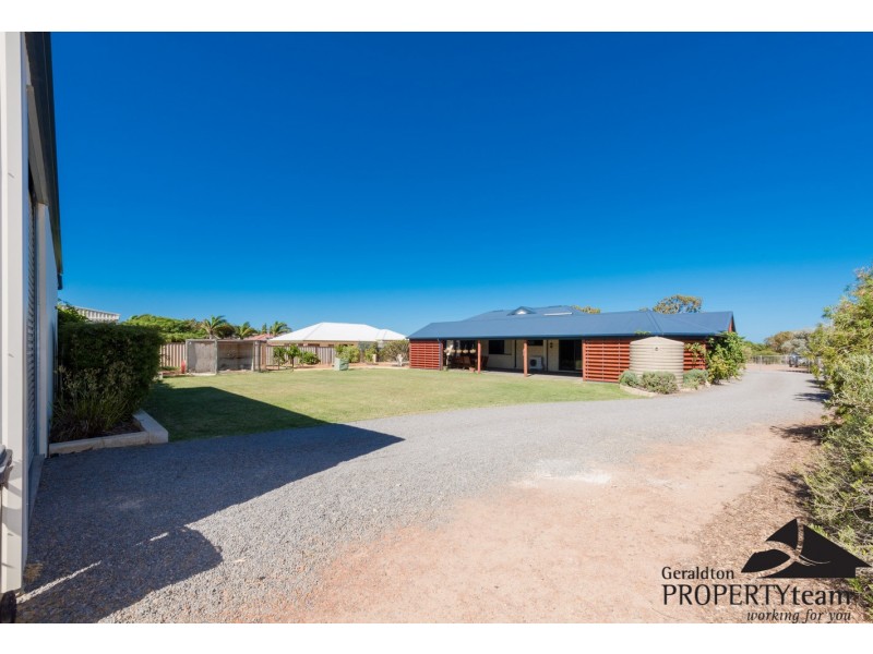 76 Hall Road, Waggrakine WA 6530