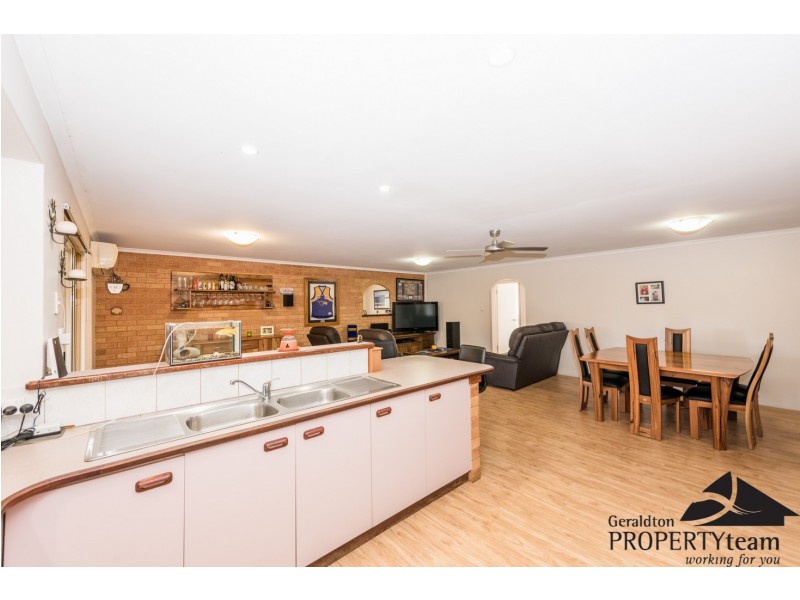 17 Pinyali Way, Waggrakine WA 6530