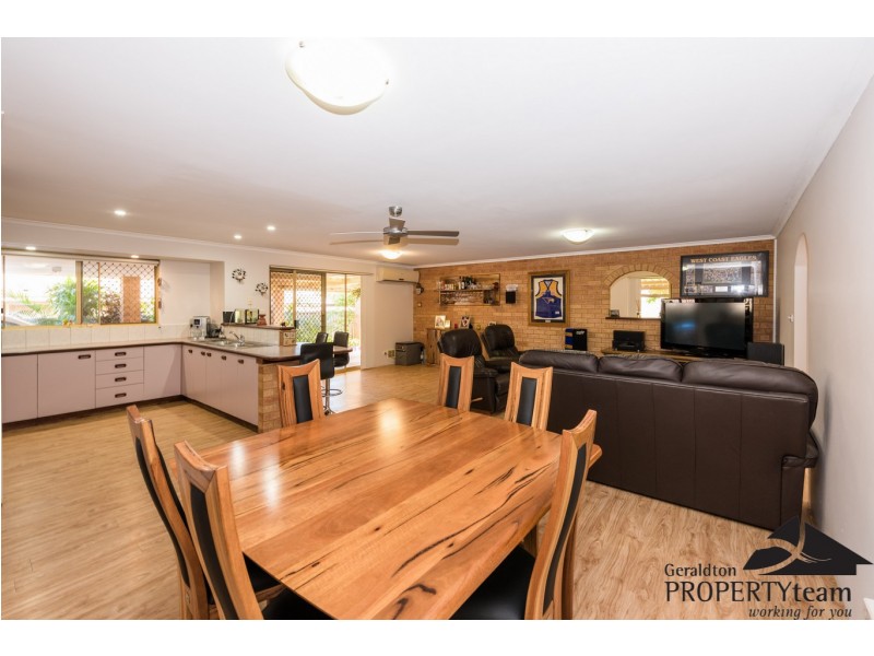 17 Pinyali Way, Waggrakine WA 6530