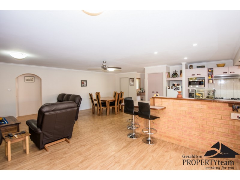 17 Pinyali Way, Waggrakine WA 6530
