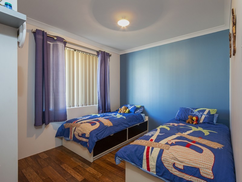 2 Fleetwing Street, Wandina WA 6530