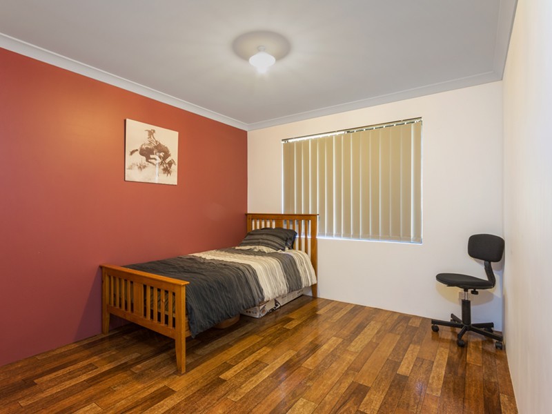 2 Fleetwing Street, Wandina WA 6530