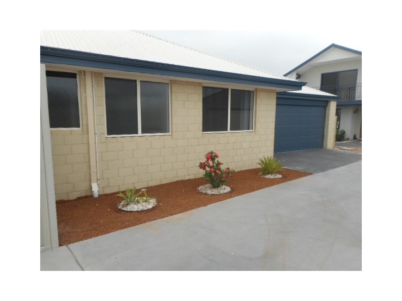 10 Edgewater Close, Glenfield WA 6532