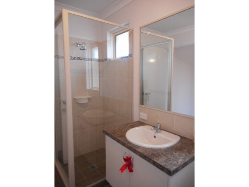 10 Edgewater Close, Glenfield WA 6532