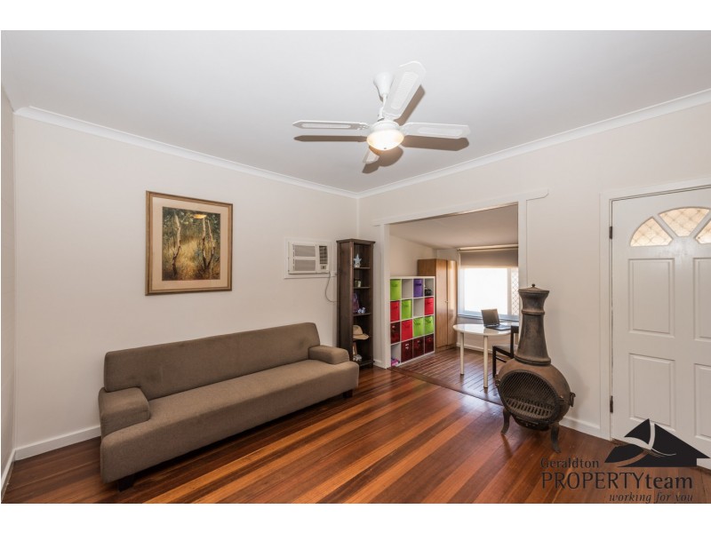 200 Evans Street, Beachlands WA 6530