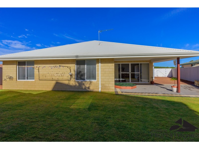 26 River Drive, Cape Burney WA 6532