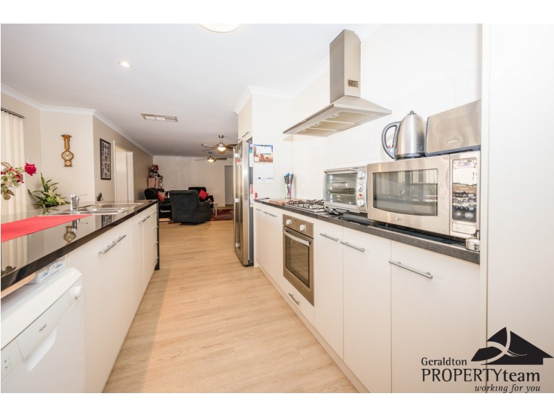 242B Second Street, Wonthella WA 6530