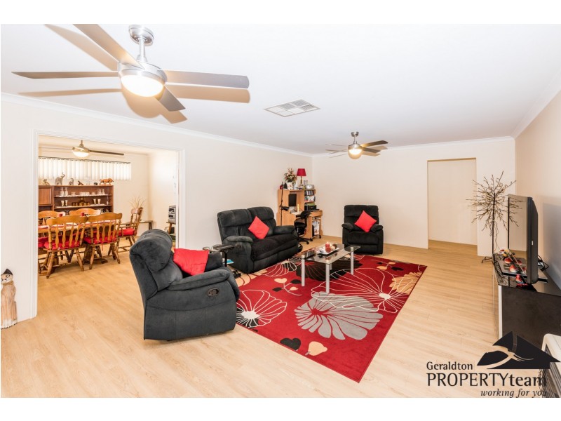 242B Second Street, Wonthella WA 6530