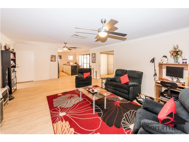 242B Second Street, Wonthella WA 6530