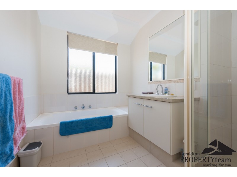 242B Second Street, Wonthella WA 6530